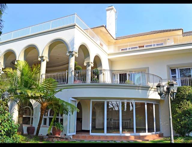 BEDROOM HOUSE FOR SALE IN SANDHURST